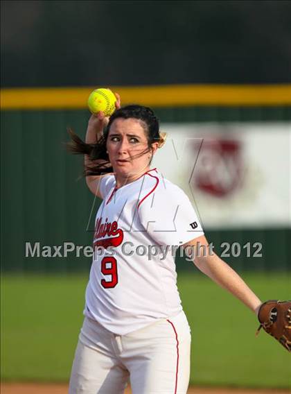 Thumbnail 3 in Huntsville vs Bellaire (The Woodlands Lady Highlander Tournament) photogallery.