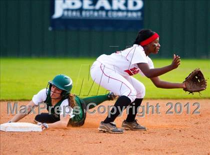 Thumbnail 3 in Huntsville vs Bellaire (The Woodlands Lady Highlander Tournament) photogallery.