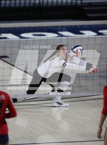 Thumbnail 2 in Cinco Ranch vs. Dawson (UIL 6A Region 3 & 4 Semi Finals) photogallery.
