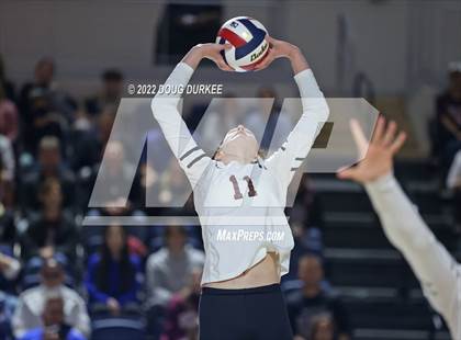 Thumbnail 1 in Cinco Ranch vs. Dawson (UIL 6A Region 3 & 4 Semi Finals) photogallery.
