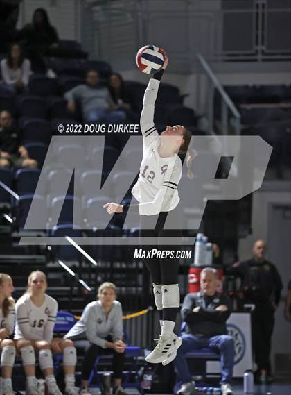 Thumbnail 3 in Cinco Ranch vs. Dawson (UIL 6A Region 3 & 4 Semi Finals) photogallery.