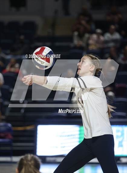 Thumbnail 2 in Cinco Ranch vs. Dawson (UIL 6A Region 3 & 4 Semi Finals) photogallery.