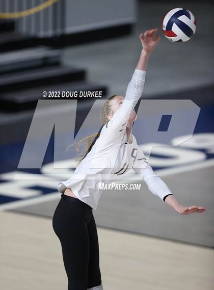 Thumbnail 1 in Cinco Ranch vs. Dawson (UIL 6A Region 3 & 4 Semi Finals) photogallery.