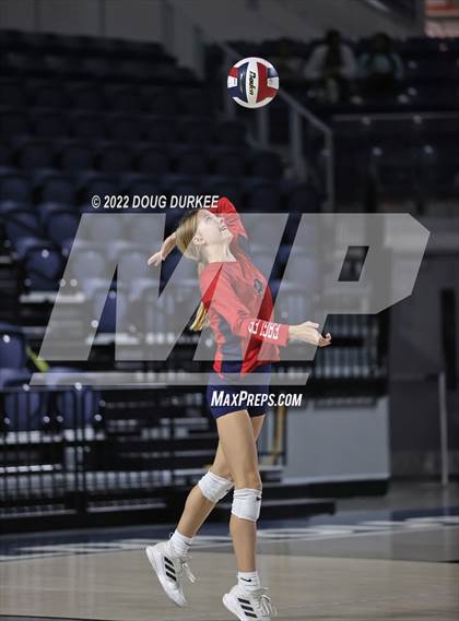 Thumbnail 3 in Cinco Ranch vs. Dawson (UIL 6A Region 3 & 4 Semi Finals) photogallery.