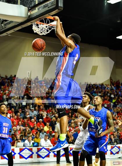 Thumbnail 1 in Jonesboro vs. West Memphis (AAA 6A Final) photogallery.