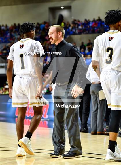Thumbnail 3 in Jonesboro vs. West Memphis (AAA 6A Final) photogallery.