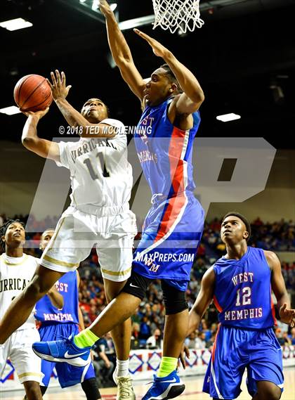 Thumbnail 3 in Jonesboro vs. West Memphis (AAA 6A Final) photogallery.