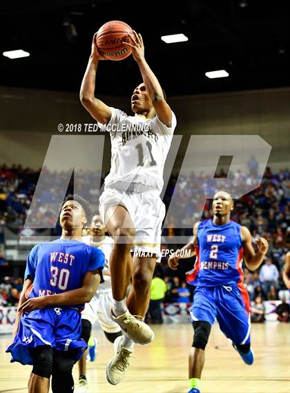 Thumbnail 1 in Jonesboro vs. West Memphis (AAA 6A Final) photogallery.