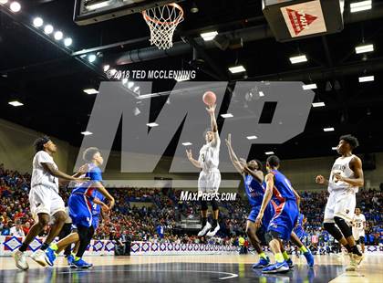 Thumbnail 1 in Jonesboro vs. West Memphis (AAA 6A Final) photogallery.