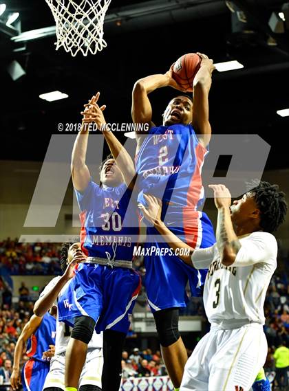 Thumbnail 2 in Jonesboro vs. West Memphis (AAA 6A Final) photogallery.