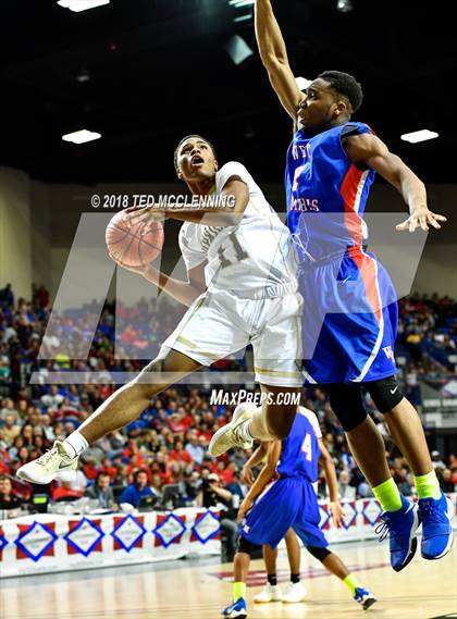 Thumbnail 1 in Jonesboro vs. West Memphis (AAA 6A Final) photogallery.