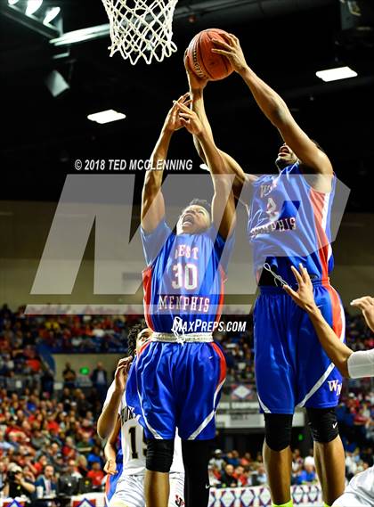 Thumbnail 1 in Jonesboro vs. West Memphis (AAA 6A Final) photogallery.