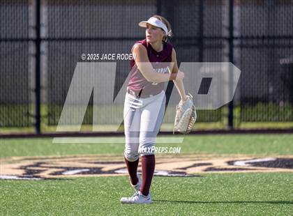 Thumbnail 3 in Kirbyville vs. East Bernard (UILRegion 3A D2 Area Playoff Game 2) photogallery.