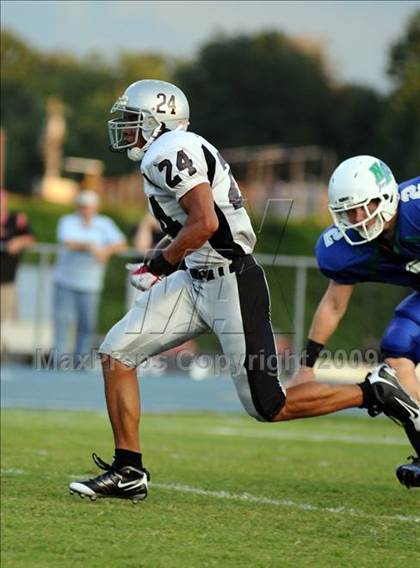 Thumbnail 1 in Pulaski County vs. North Laurel photogallery.