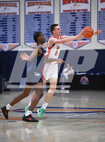 Thumbnail 2 in Montgomery vs. Boulder Creek (Tarkanian Classic) photogallery.