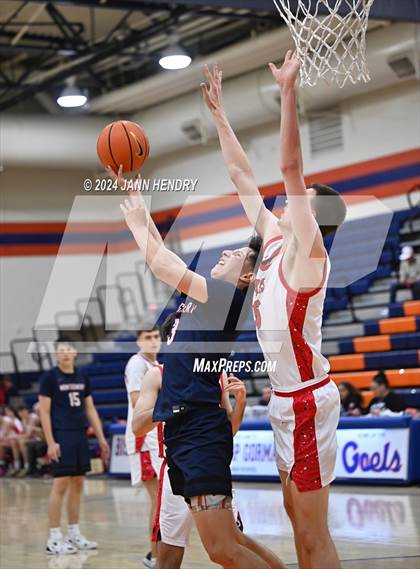 Thumbnail 1 in Montgomery vs. Boulder Creek (Tarkanian Classic) photogallery.