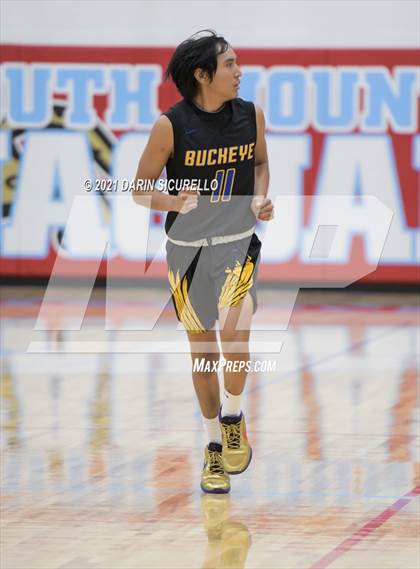 Thumbnail 2 in Buckeye vs Fairfax (PXU Coyote Classic Tournament) photogallery.
