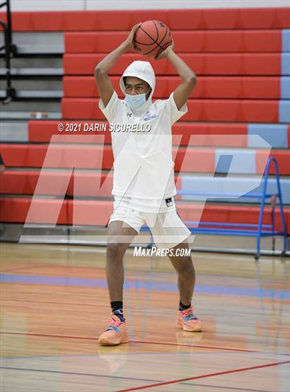 Thumbnail 2 in Buckeye vs Fairfax (PXU Coyote Classic Tournament) photogallery.