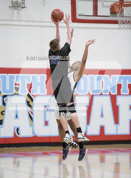 Thumbnail 3 in Buckeye vs Fairfax (PXU Coyote Classic Tournament) photogallery.