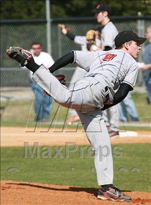 Thumbnail 2 in Ravenwood vs. Rossview photogallery.