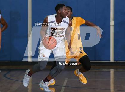 Thumbnail 2 in Roman Catholic vs Roger Bacon (Rotary Roundball Classic) photogallery.