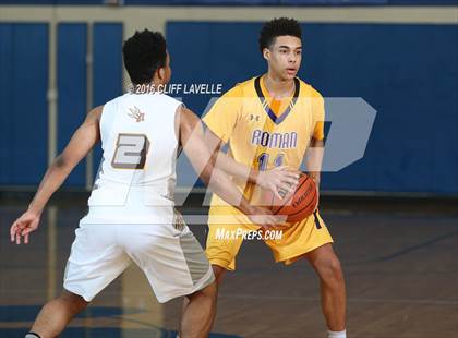 Thumbnail 2 in Roman Catholic vs Roger Bacon (Rotary Roundball Classic) photogallery.