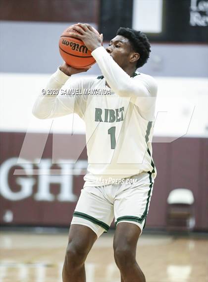 Thumbnail 1 in  Ribet Academy vs West Ranch photogallery.