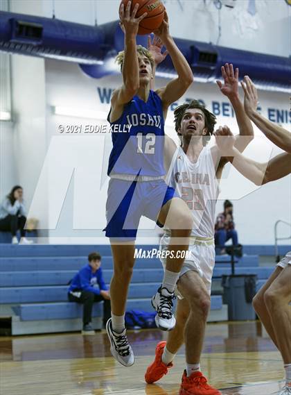 Thumbnail 2 in Celina vs. Joshua (Krum Invitational) photogallery.