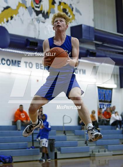 Thumbnail 2 in Celina vs. Joshua (Krum Invitational) photogallery.