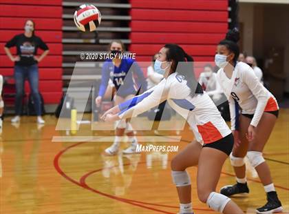 Thumbnail 3 in Osceola vs. Keswick Christian photogallery.
