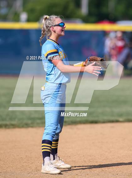 Thumbnail 2 in Montgomery vs. Old Forge (PIAA Class A First Round) photogallery.