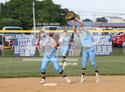 Thumbnail 3 in Montgomery vs. Old Forge (PIAA Class A First Round) photogallery.