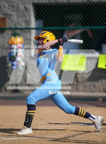 Thumbnail 2 in Montgomery vs. Old Forge (PIAA Class A First Round) photogallery.