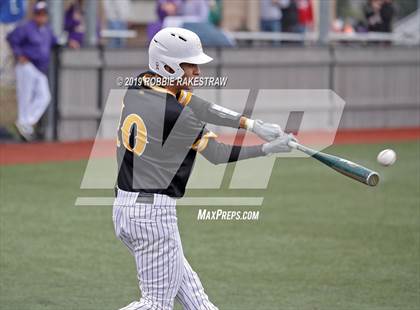 Thumbnail 2 in Sanger vs. Crandall (UIL 4A Region II Area Playoff) photogallery.