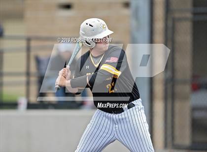 Thumbnail 3 in Sanger vs. Crandall (UIL 4A Region II Area Playoff) photogallery.