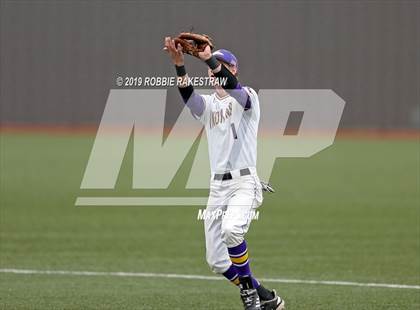 Thumbnail 1 in Sanger vs. Crandall (UIL 4A Region II Area Playoff) photogallery.