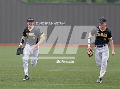 Thumbnail 2 in Sanger vs. Crandall (UIL 4A Region II Area Playoff) photogallery.