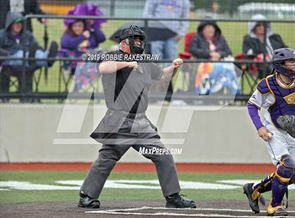 Thumbnail 2 in Sanger vs. Crandall (UIL 4A Region II Area Playoff) photogallery.
