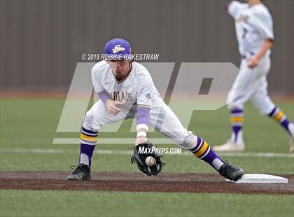 Thumbnail 1 in Sanger vs. Crandall (UIL 4A Region II Area Playoff) photogallery.