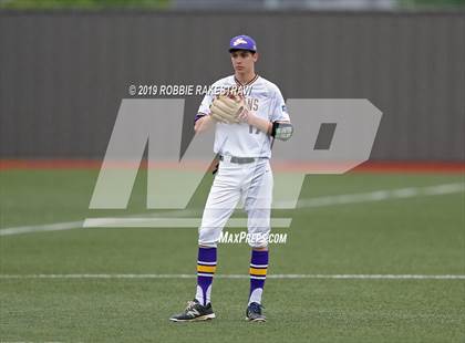 Thumbnail 2 in Sanger vs. Crandall (UIL 4A Region II Area Playoff) photogallery.