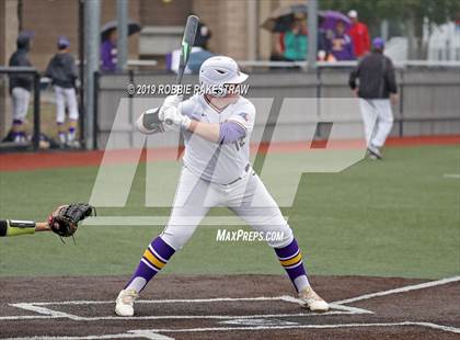 Thumbnail 2 in Sanger vs. Crandall (UIL 4A Region II Area Playoff) photogallery.