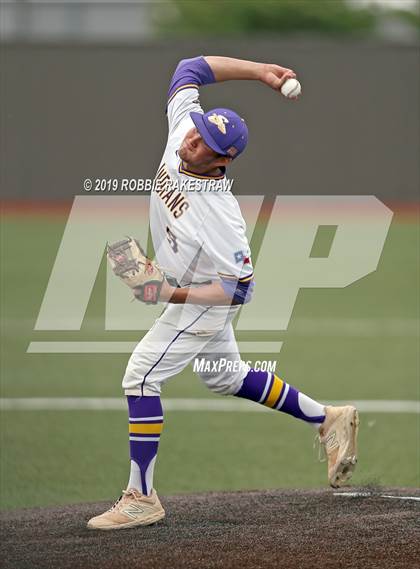 Thumbnail 1 in Sanger vs. Crandall (UIL 4A Region II Area Playoff) photogallery.