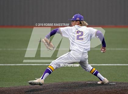 Thumbnail 2 in Sanger vs. Crandall (UIL 4A Region II Area Playoff) photogallery.