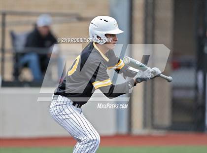Thumbnail 2 in Sanger vs. Crandall (UIL 4A Region II Area Playoff) photogallery.