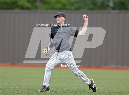 Thumbnail 3 in Sanger vs. Crandall (UIL 4A Region II Area Playoff) photogallery.