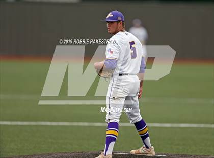 Thumbnail 2 in Sanger vs. Crandall (UIL 4A Region II Area Playoff) photogallery.