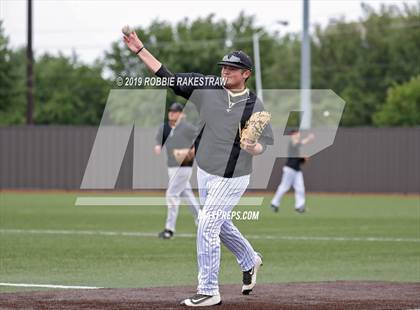 Thumbnail 3 in Sanger vs. Crandall (UIL 4A Region II Area Playoff) photogallery.