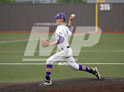 Thumbnail 3 in Sanger vs. Crandall (UIL 4A Region II Area Playoff) photogallery.