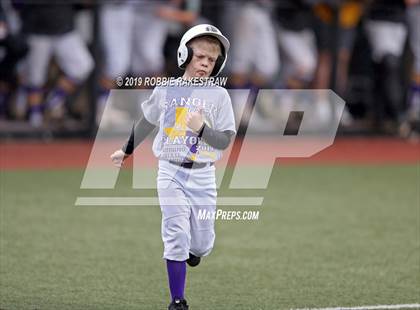 Thumbnail 1 in Sanger vs. Crandall (UIL 4A Region II Area Playoff) photogallery.