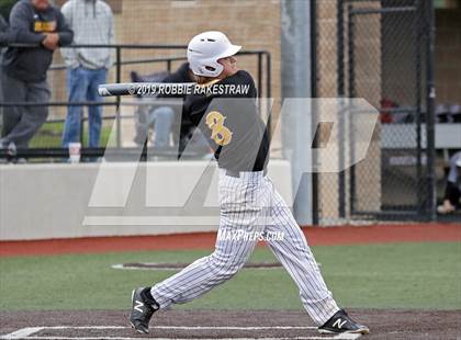 Thumbnail 3 in Sanger vs. Crandall (UIL 4A Region II Area Playoff) photogallery.